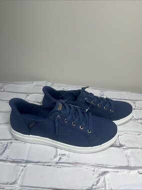 Skechers Navy and White Swift Fit Casual Sneakers